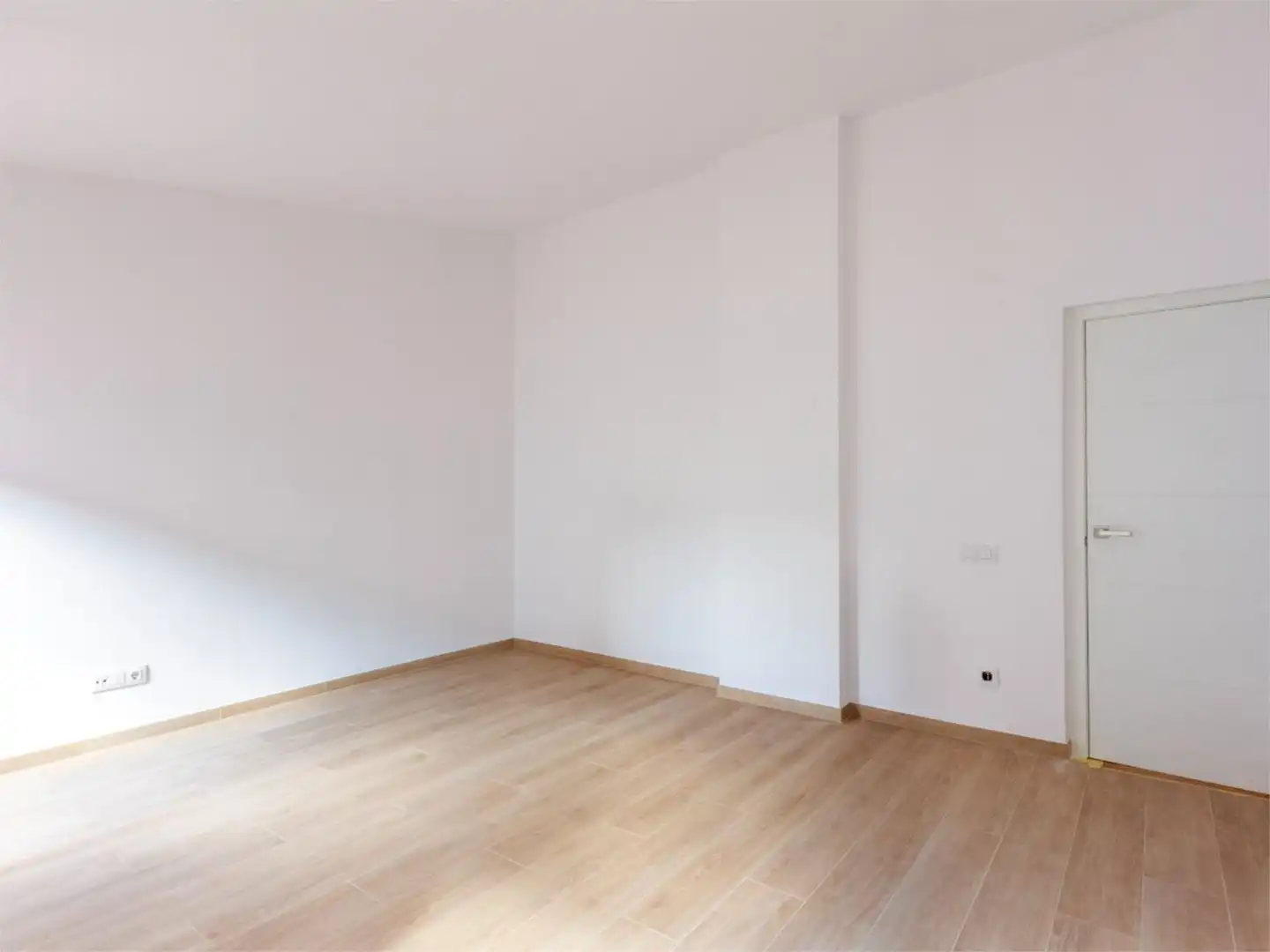 Habitación de Casa adosada en venta en Terrassa