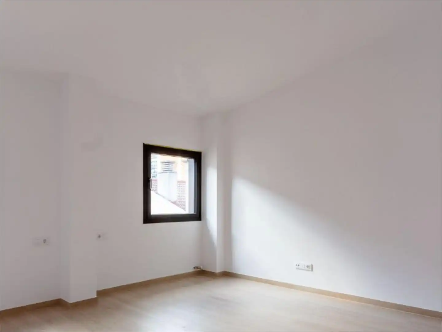 Habitación de Casa adosada en venta en Terrassa