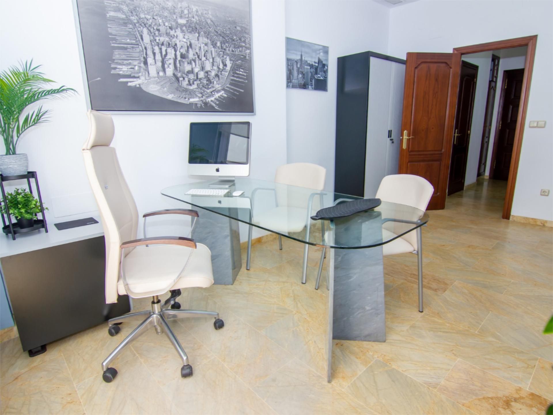 Premises to rent in Lucena  with Air Conditioner, Heating and Furnished