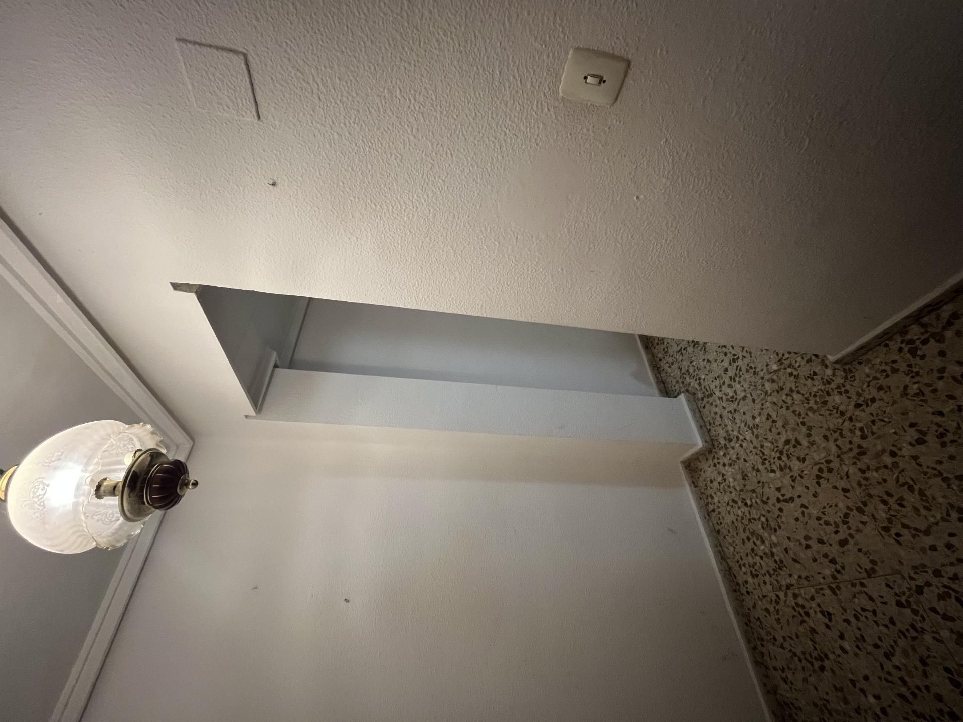 Flat for sale in  Valencia Capital  with Air Conditioner and Balcony