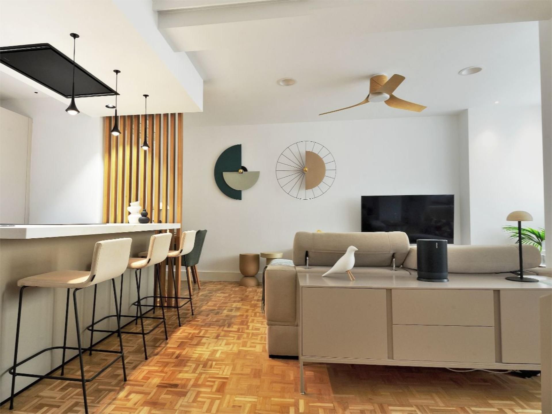 Living room of Flat for sale in  Granada Capital  with Air Conditioner