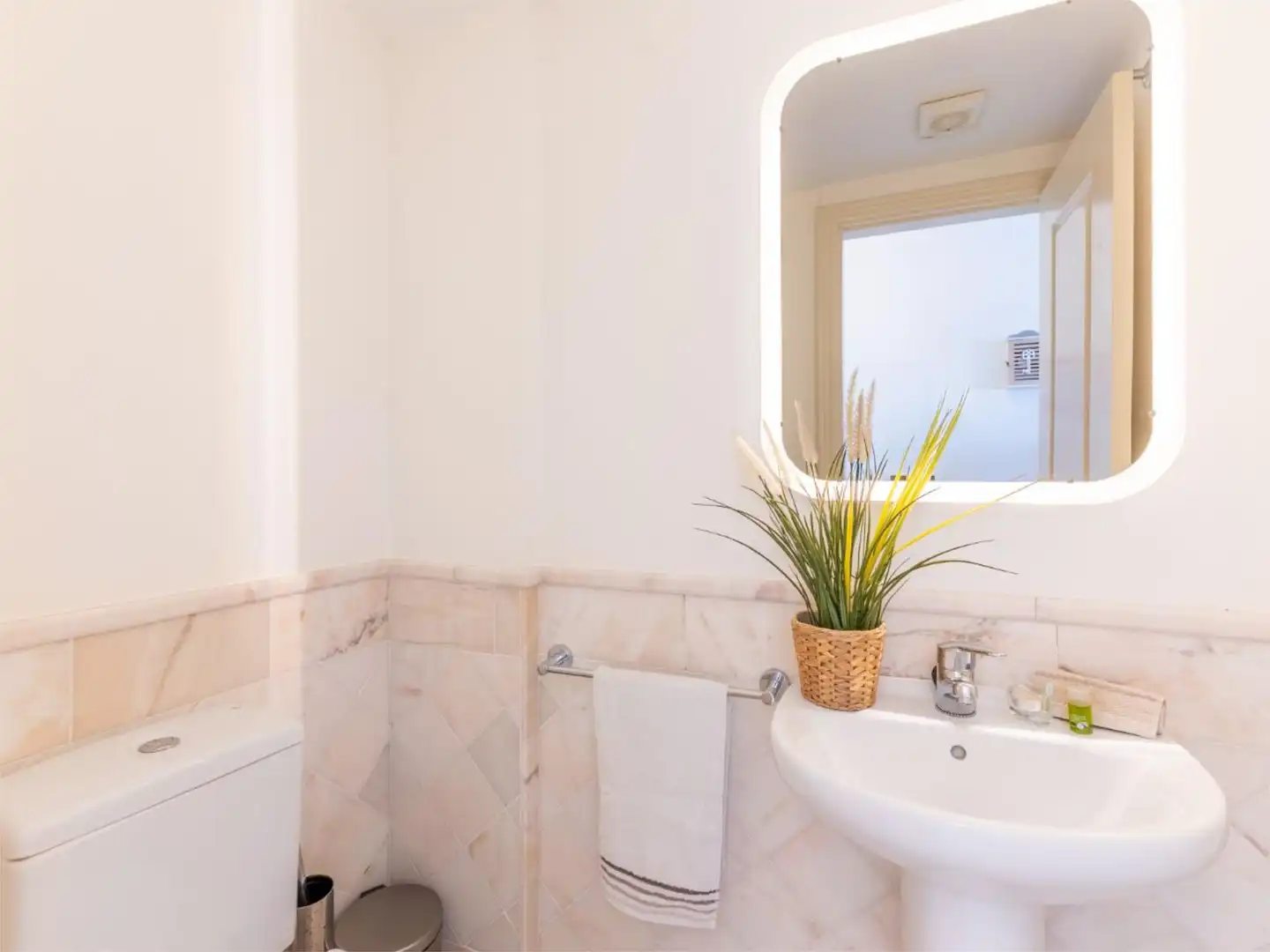 Wohnung zum Verkauf in Avenida la Arenita, 13, Palm - Mar Badezimmer von Wohnung zum Verkauf in Arona mit Terrasse, Schwimmbad und Balkon