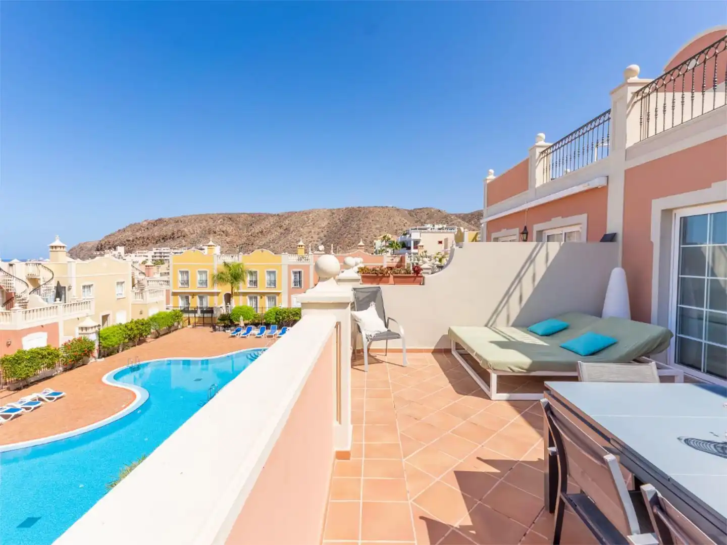 Wohnung zum Verkauf in Avenida la Arenita, 13, Palm - Mar Terrasse von Wohnung zum Verkauf in Arona mit Terrasse, Schwimmbad und Balkon