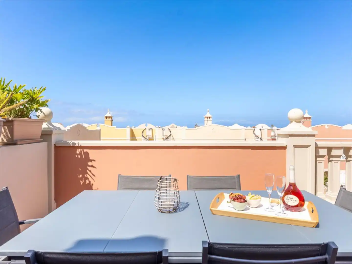 Wohnung zum Verkauf in Avenida la Arenita, 13, Palm - Mar Terrasse von Wohnung zum Verkauf in Arona mit Terrasse, Schwimmbad und Balkon