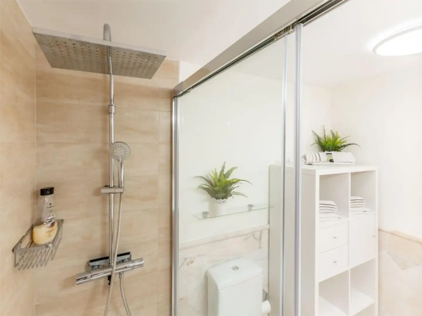 Wohnung zum Verkauf in Avenida la Arenita, 13, Palm - Mar Badezimmer von Wohnung zum Verkauf in Arona mit Terrasse, Schwimmbad und Balkon
