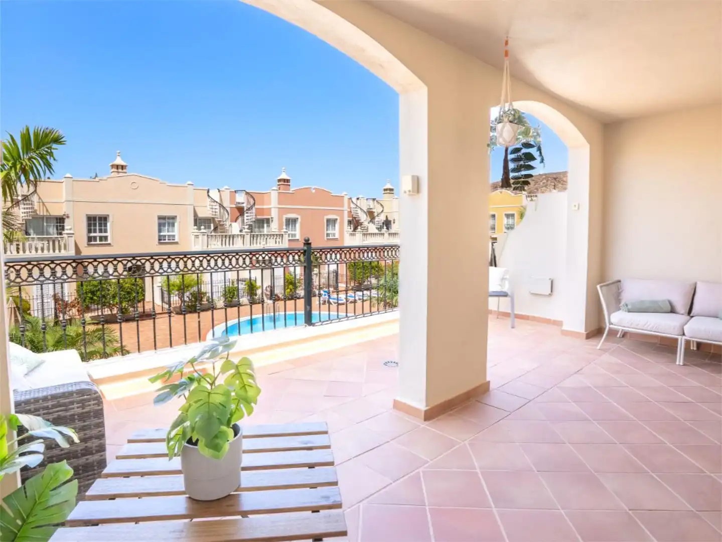 Wohnung zum Verkauf in Avenida la Arenita, 13, Palm - Mar Außenansicht von Wohnung zum Verkauf in Arona mit Terrasse, Schwimmbad und Balkon
