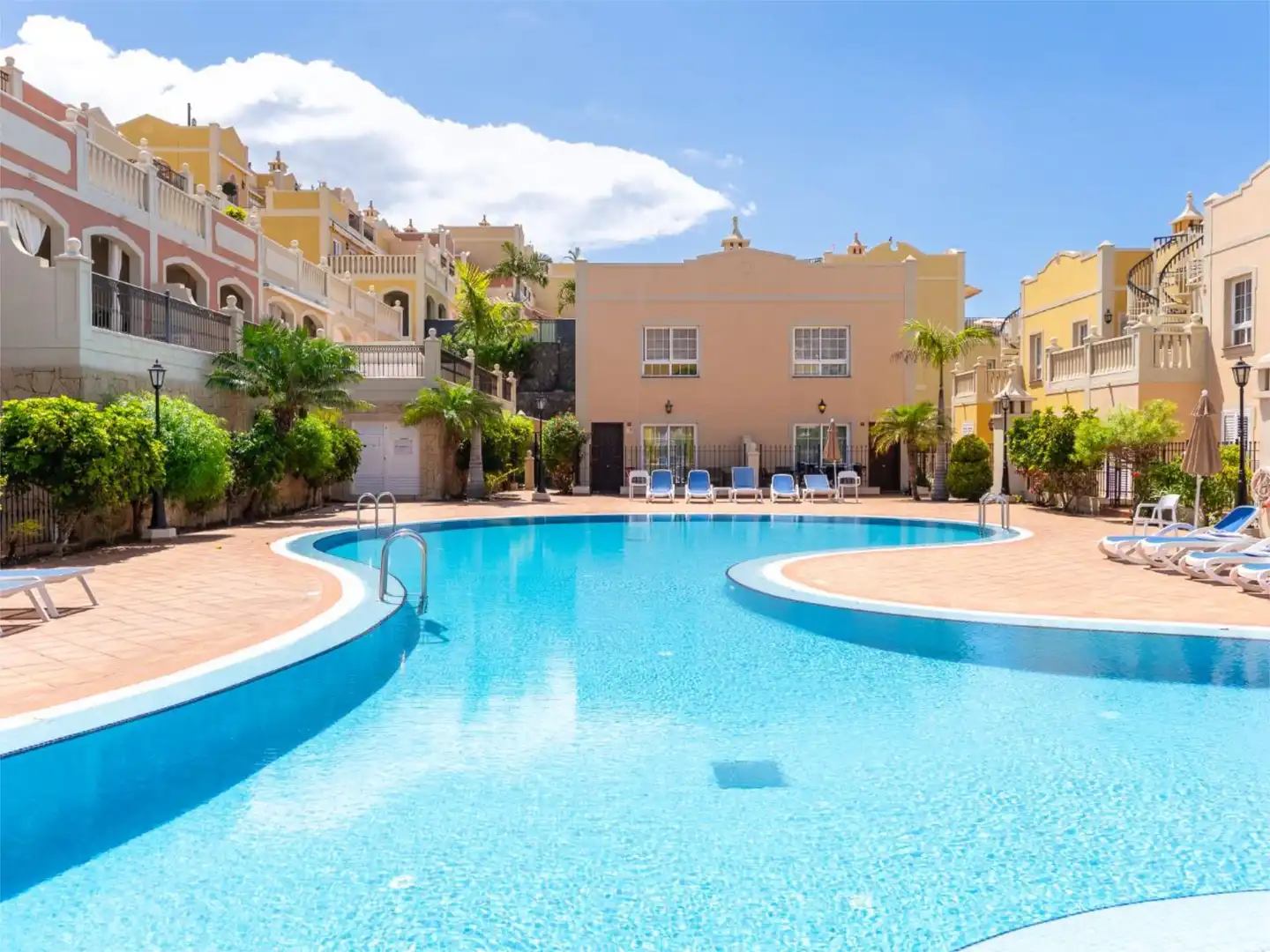 Wohnung zum Verkauf in Avenida la Arenita, 13, Palm - Mar Schwimmbecken von Wohnung zum Verkauf in Arona mit Terrasse, Schwimmbad und Balkon