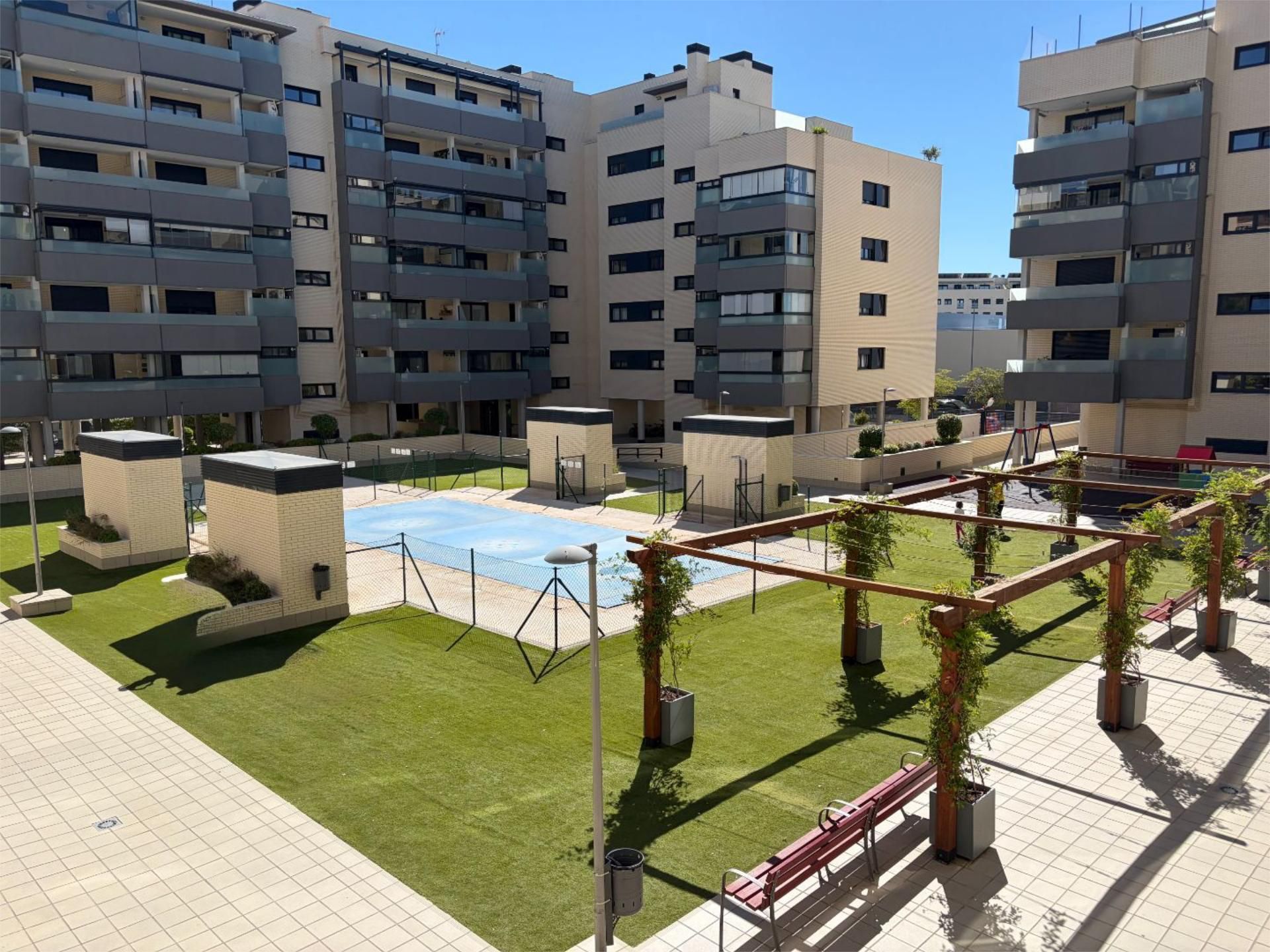 Piscina de Pis de lloguer en Rivas-Vaciamadrid amb Aire condicionat, Terrassa i Piscina