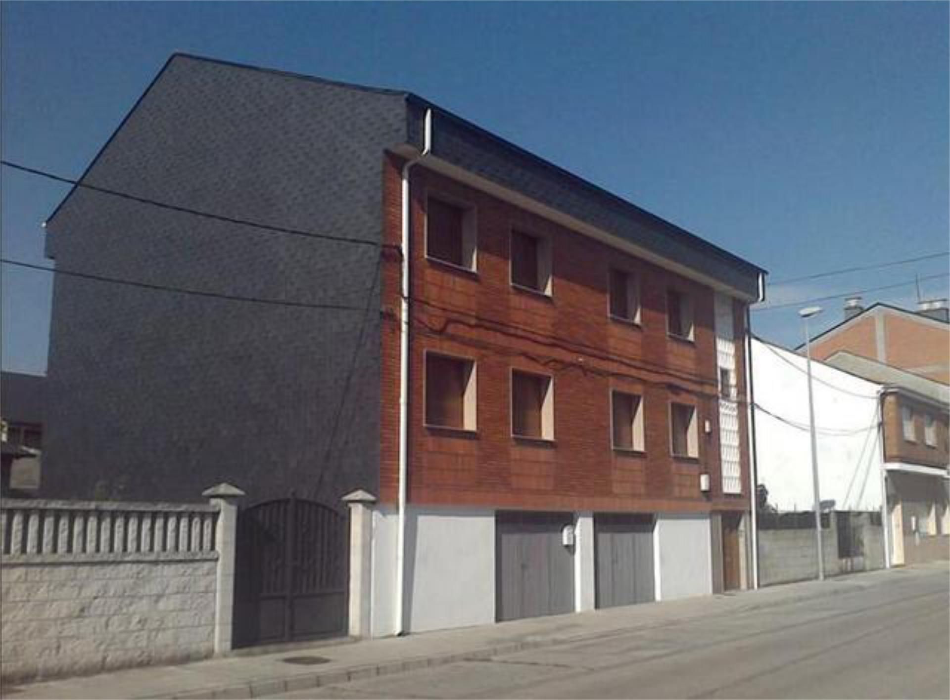 Exterior view of Flat for sale in Ponferrada  with Heating, Private garden and Terrace