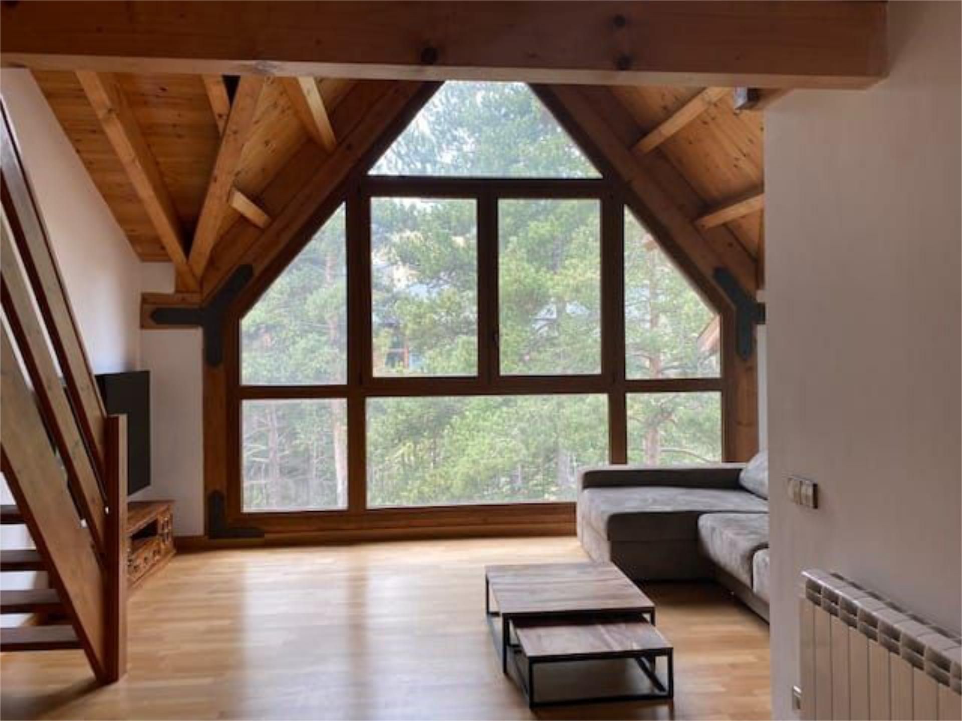 Sala d'estar de Pis de lloguer en Alp amb Calefacció, Parquet i Terrassa