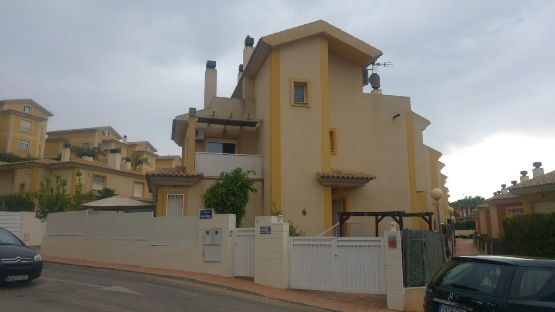 Casa adosada de lloguer a Desconocido, 45, Altorreal - El Chorrico