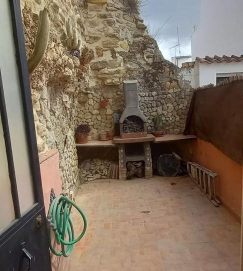 Casa adosada en venda a Calle Portillejo, 2, Torre Alháquime, Cádiz - imatge 1 Foto 1 de Casa adosada en venda a Calle Portillejo, 2, Torre Alháquime, Cádiz