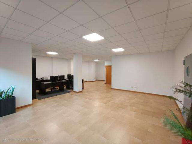 Local comercial en Alquiler en Campo da Torre - Mollabao