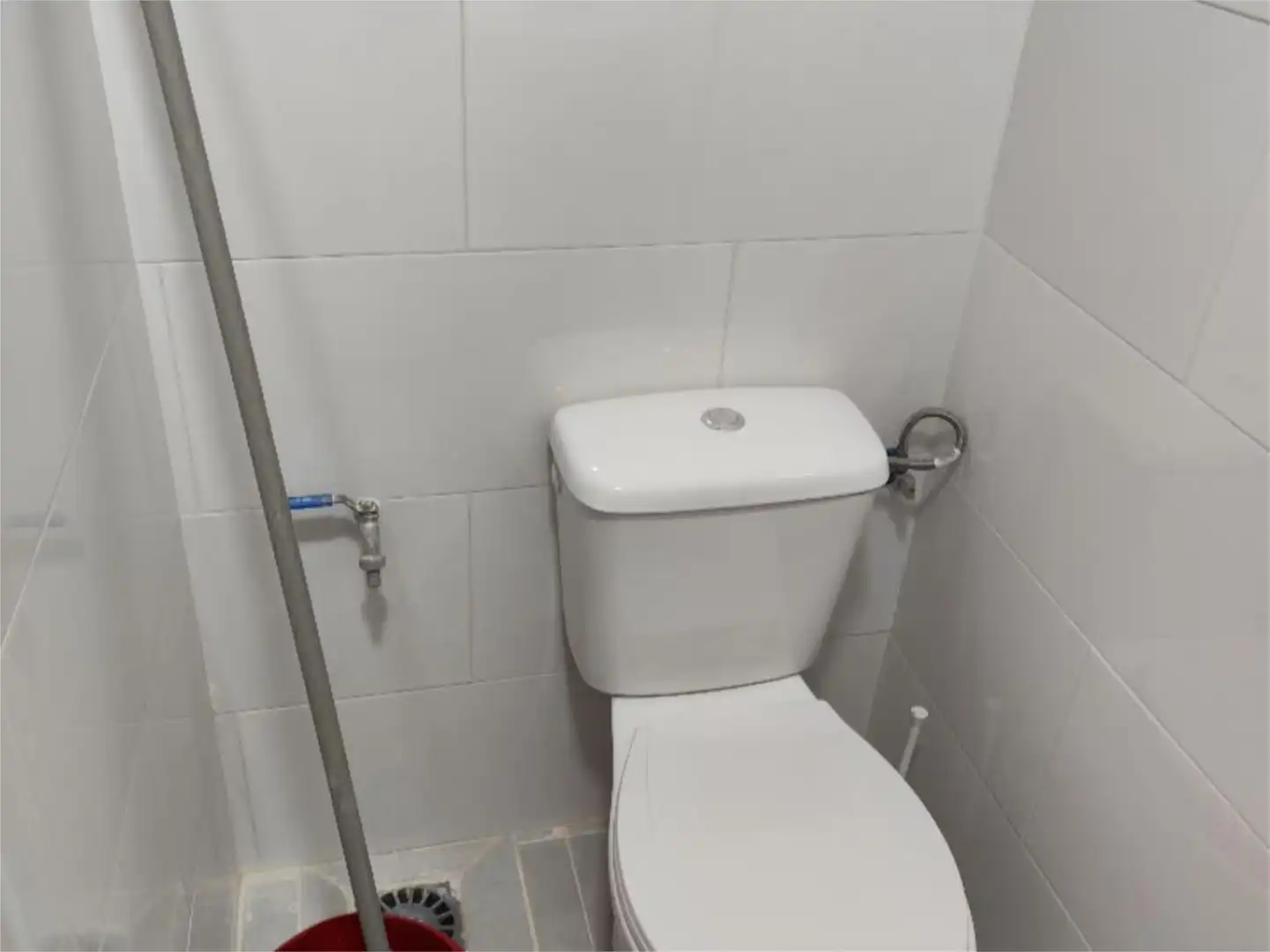 Trastero de alquiler en Calle de Murcia, 5, Palos de Moguer Baño de Trastero de alquiler en Madrid