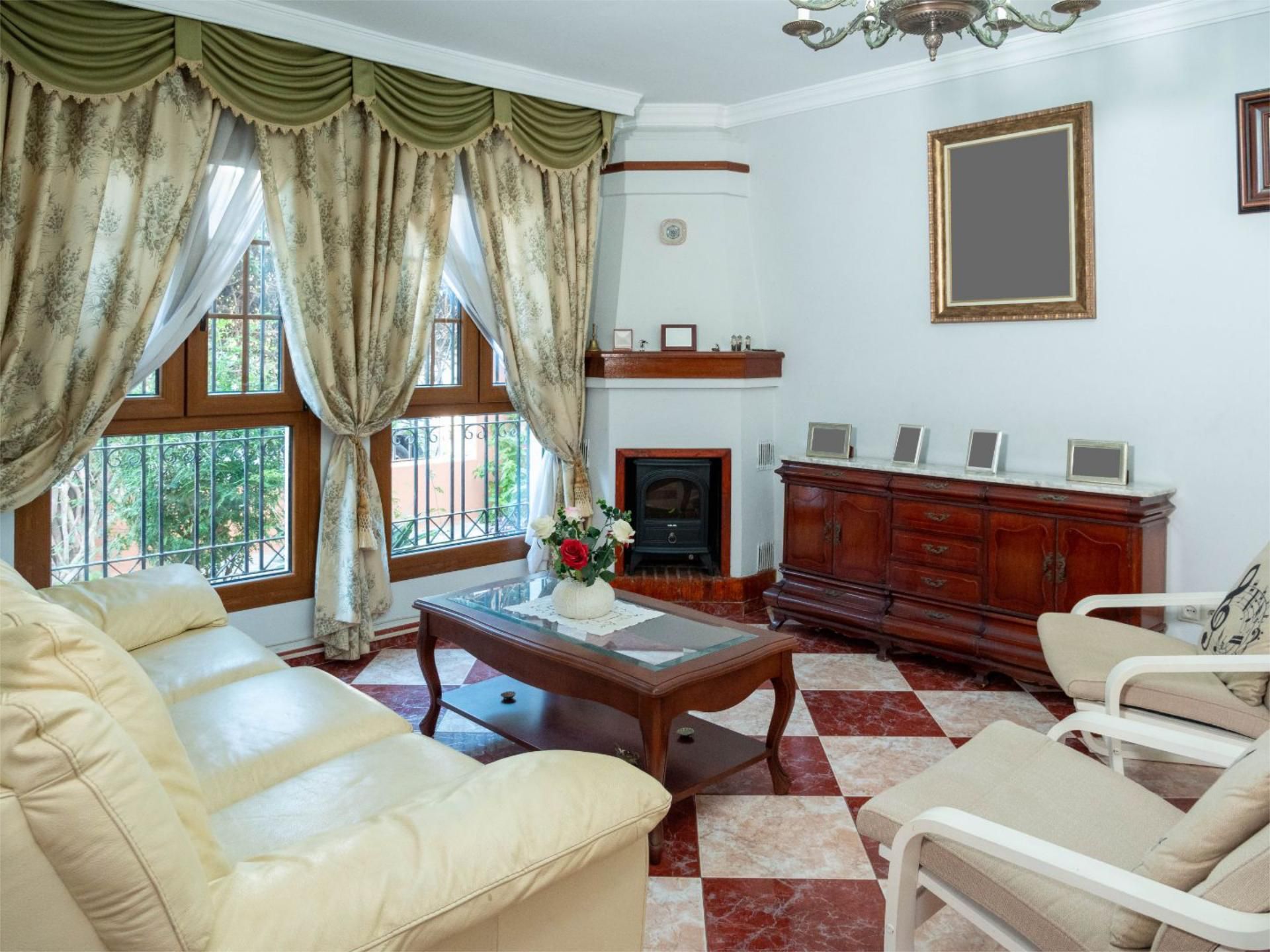 Sala d'estar de Casa adosada en venda en Málaga Capital amb Aire condicionat, Calefacció i Moblat