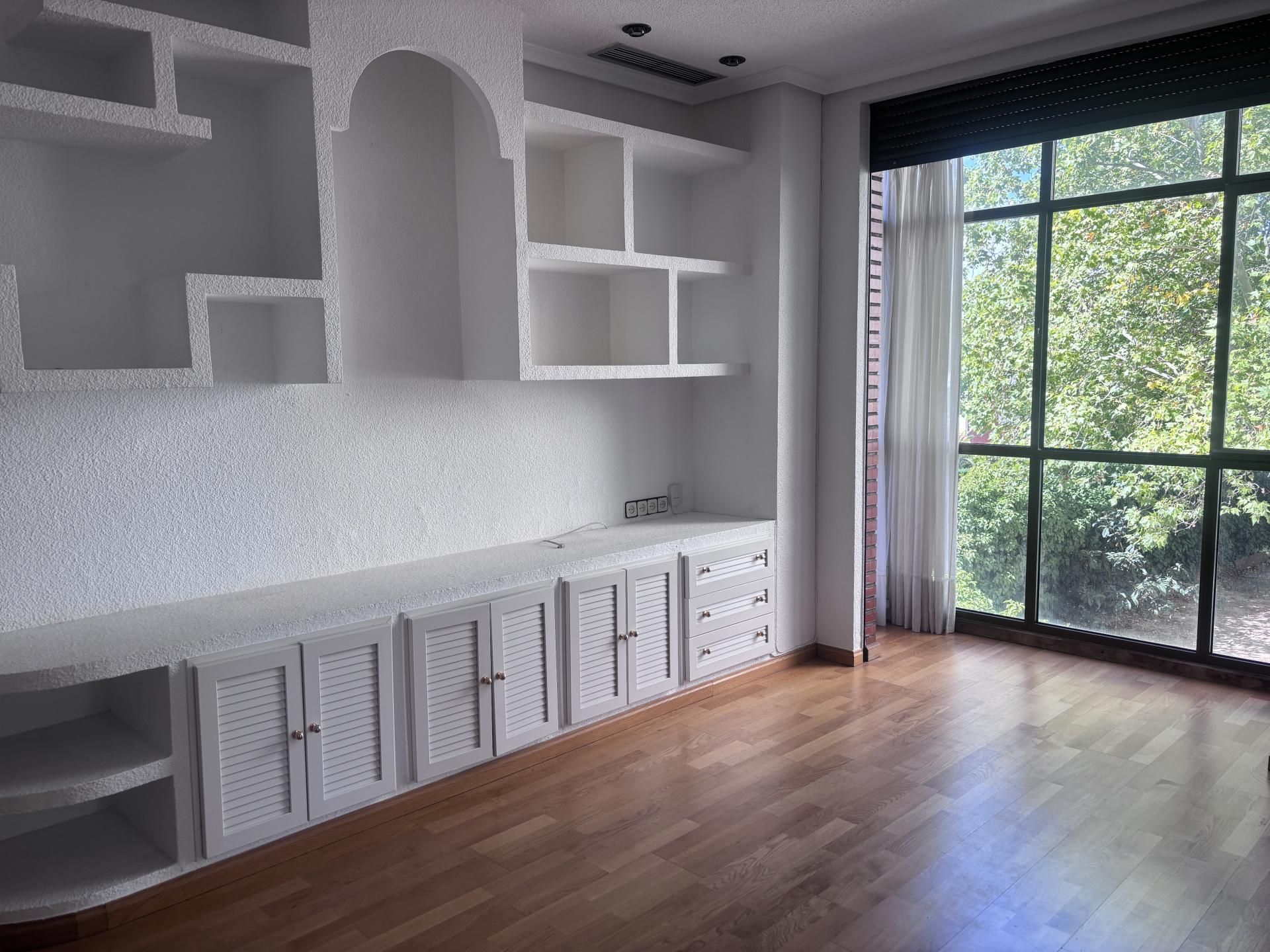 Habitación de Piso en venta en  Madrid Capital con Aire acondicionado y Calefacción