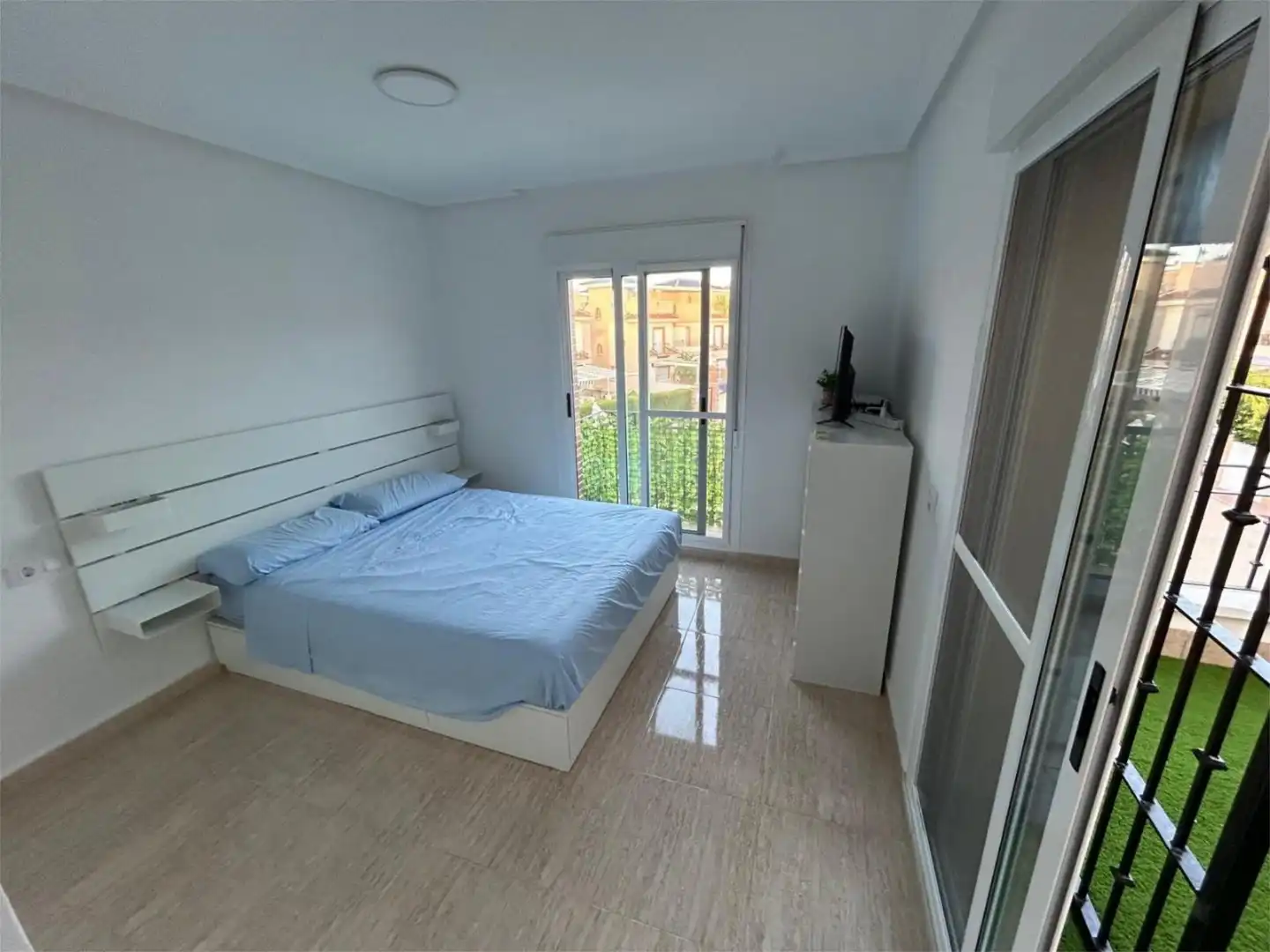Habitación de Piso en venta en Pilar de la Horadada con Aire acondicionado, Calefacción y Jardín privado