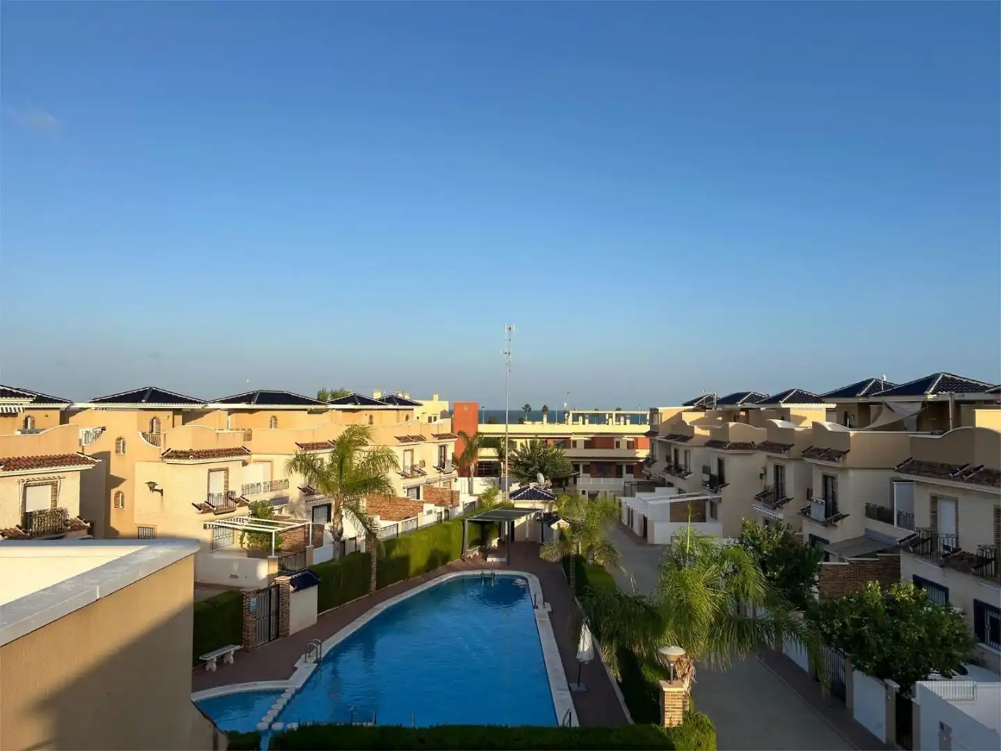 Vista exterior de Piso en venta en Pilar de la Horadada con Aire acondicionado, Calefacción y Jardín privado