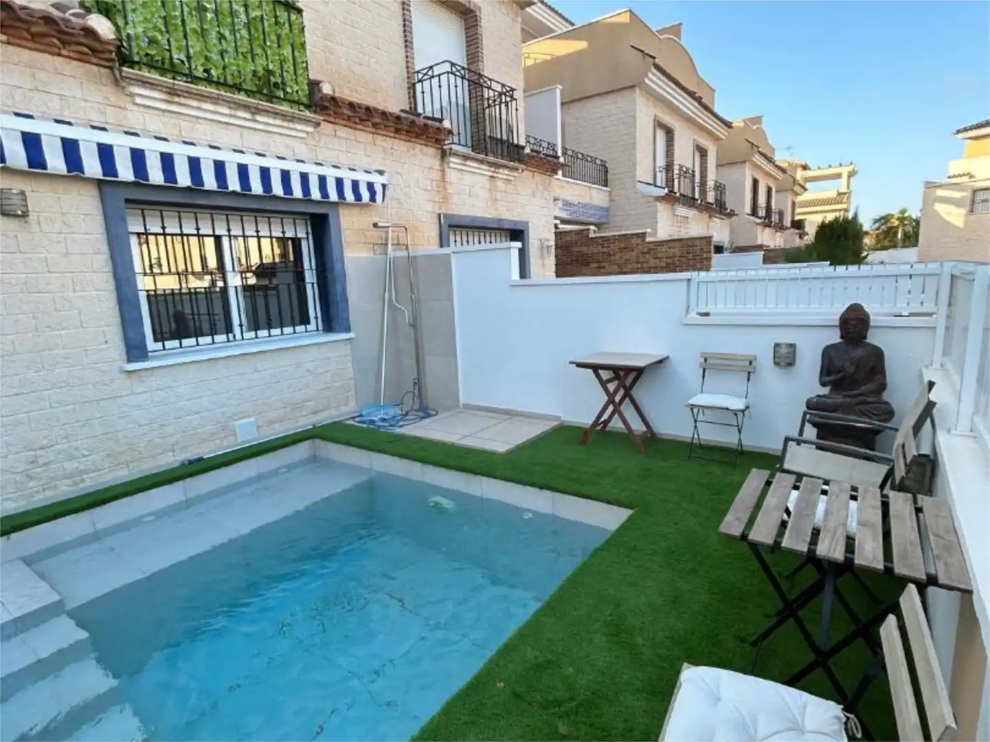 Piscina de Piso en venta en Pilar de la Horadada con Aire acondicionado, Calefacción y Jardín privado