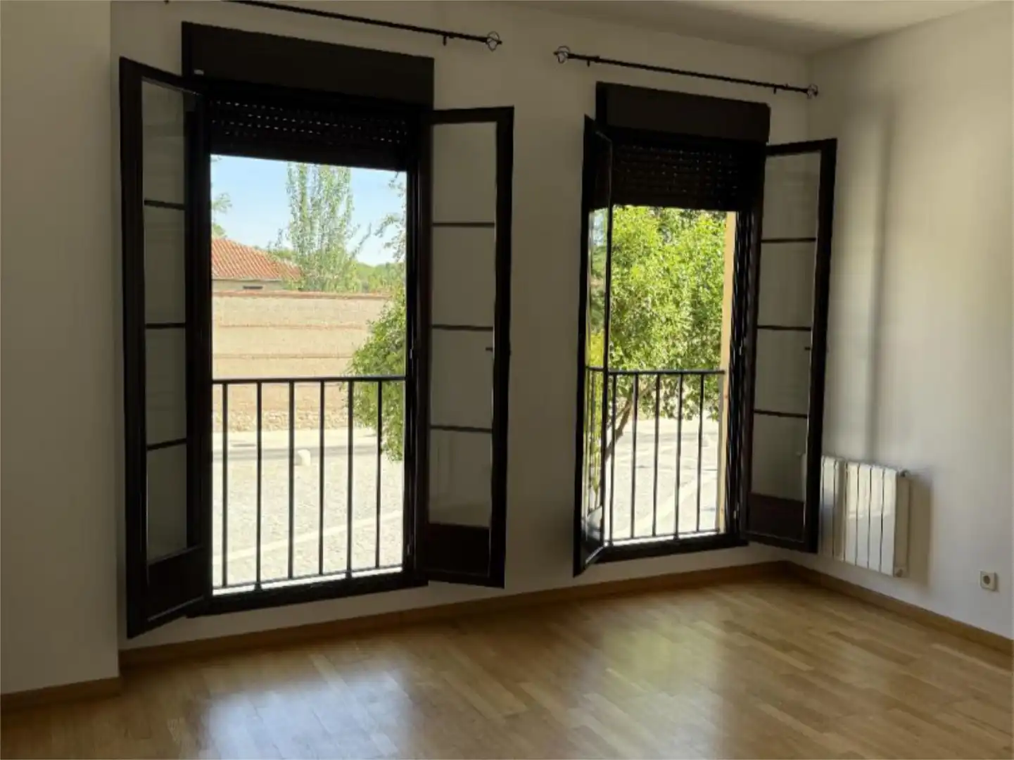 Flat for sale in Plaza Puerta de Madrid, 4, Casco histórico Bedroom of Flat for sale in Alcalá de Henares with Air Conditioner, Heating and Parquet flooring