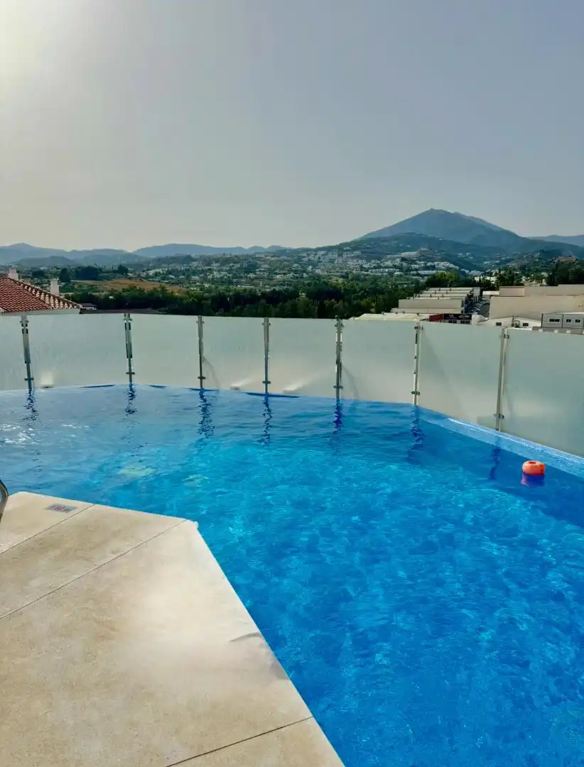 Pis en venda a Calle Torrente Ballester, 4, Rodeo Alto - Guadaiza - La Campana Piscina de Pis en venda en Marbella amb Aire condicionat, Terrassa i Piscina