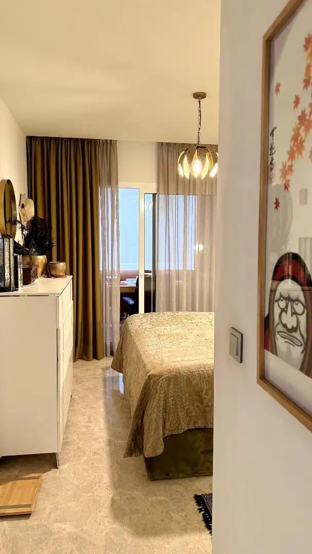 Piso en venta en Calle Casiopea 5F, 9, Los Naranjos Habitación de Piso en venta en Marbella con Aire acondicionado, Jardín privado y Terraza