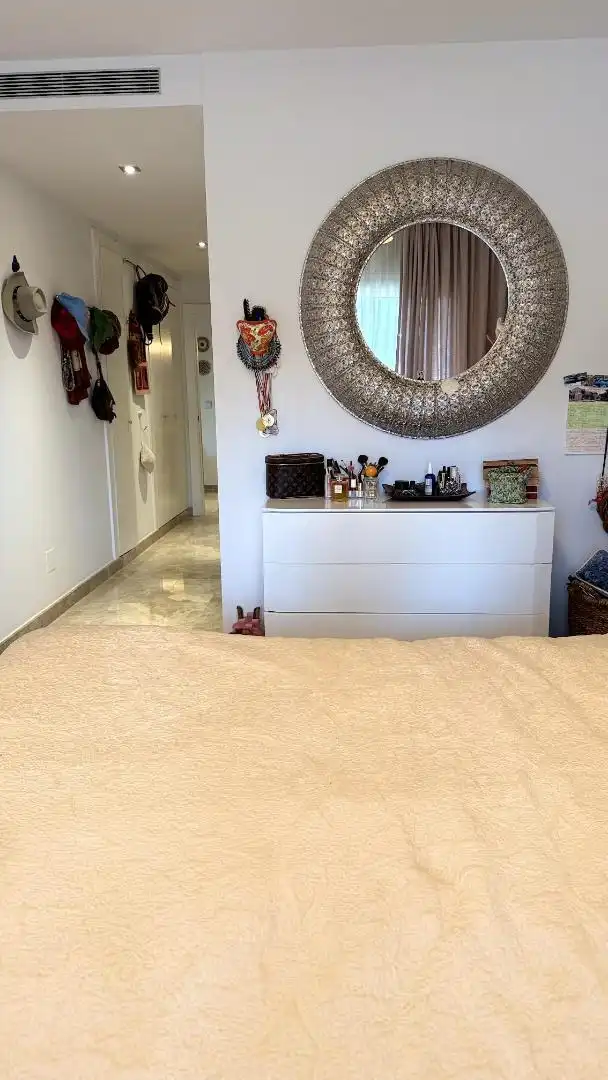 Piso en venta en Calle Casiopea 5F, 9, Los Naranjos Habitación de Piso en venta en Marbella con Aire acondicionado, Jardín privado y Terraza