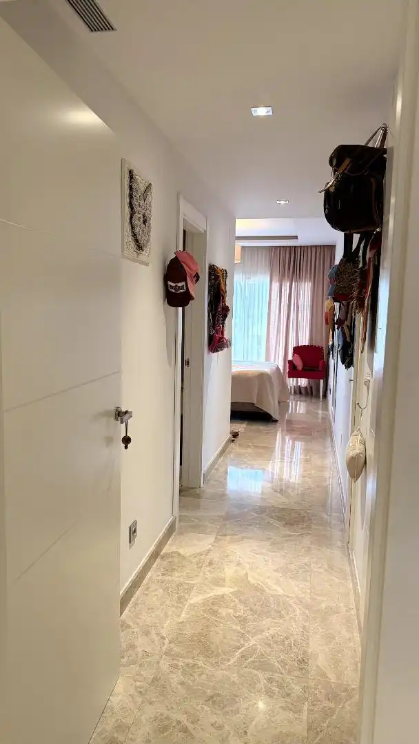 Piso en venta en Calle Casiopea 5F, 9, Los Naranjos Piso en venta en Marbella con Aire acondicionado, Jardín privado y Terraza