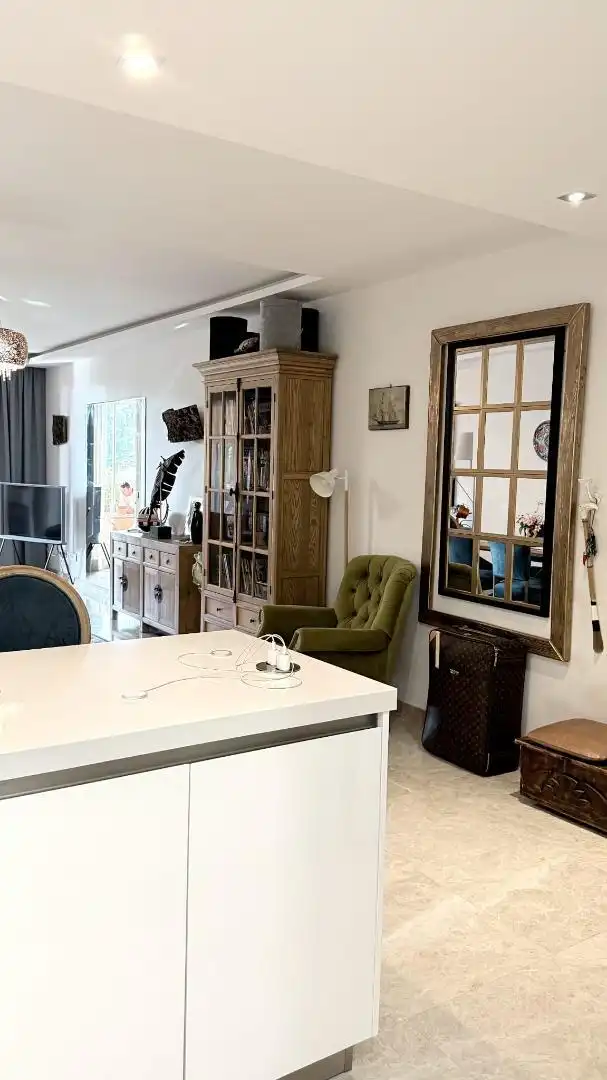 Piso en venta en Calle Casiopea 5F, 9, Los Naranjos Piso en venta en Marbella con Aire acondicionado, Jardín privado y Terraza