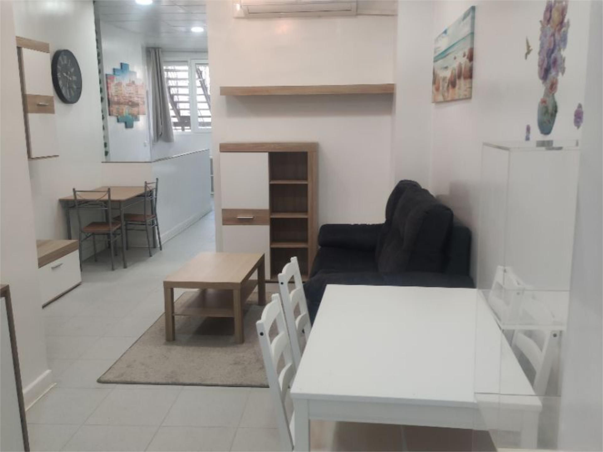 Sala de estar de Estudio en venta en Alcalá de Henares con Aire acondicionado