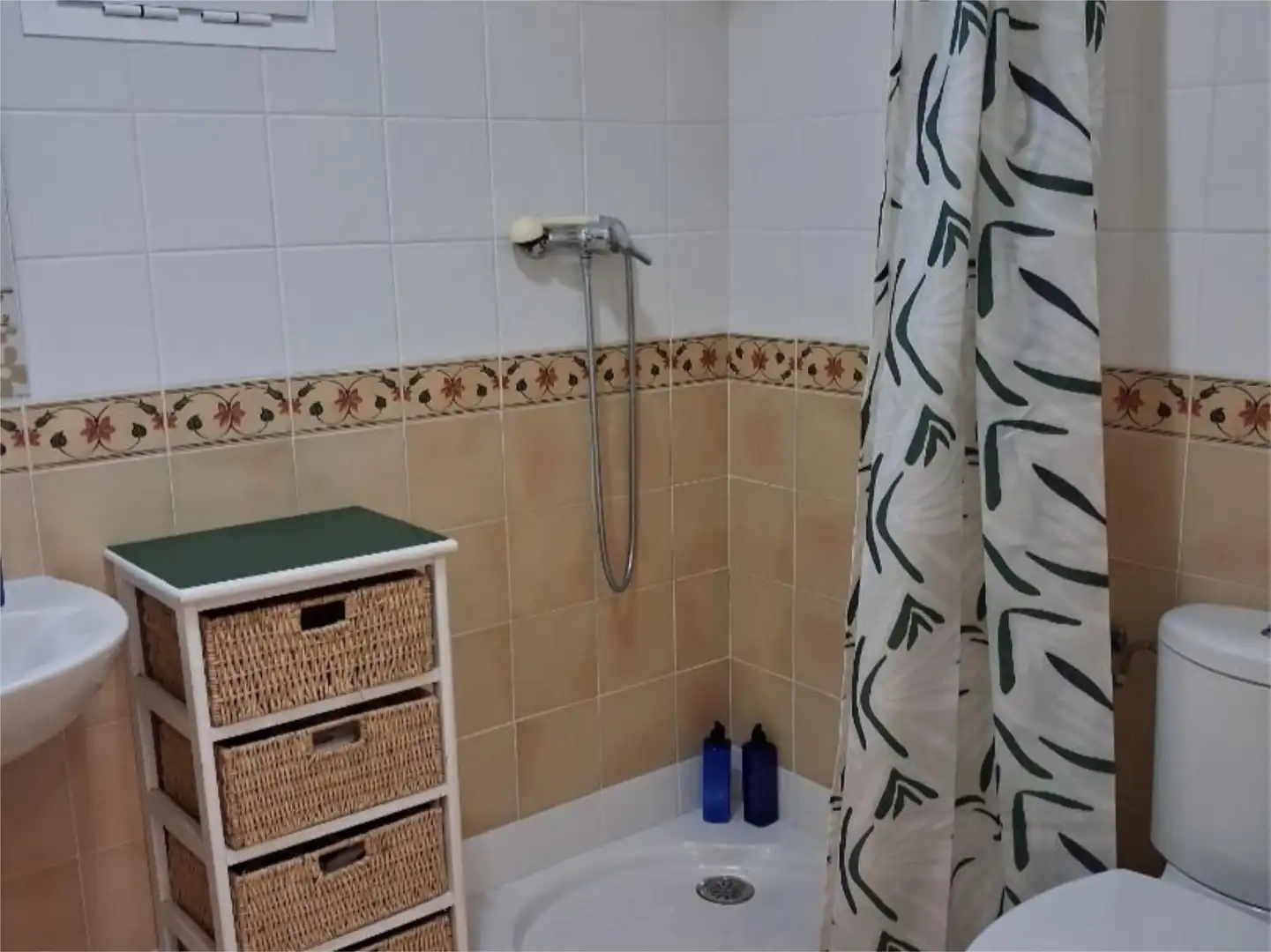 Bany de Apartament de lloguer en Calpe / Calp amb Calefacció, Jardí privat i Piscina