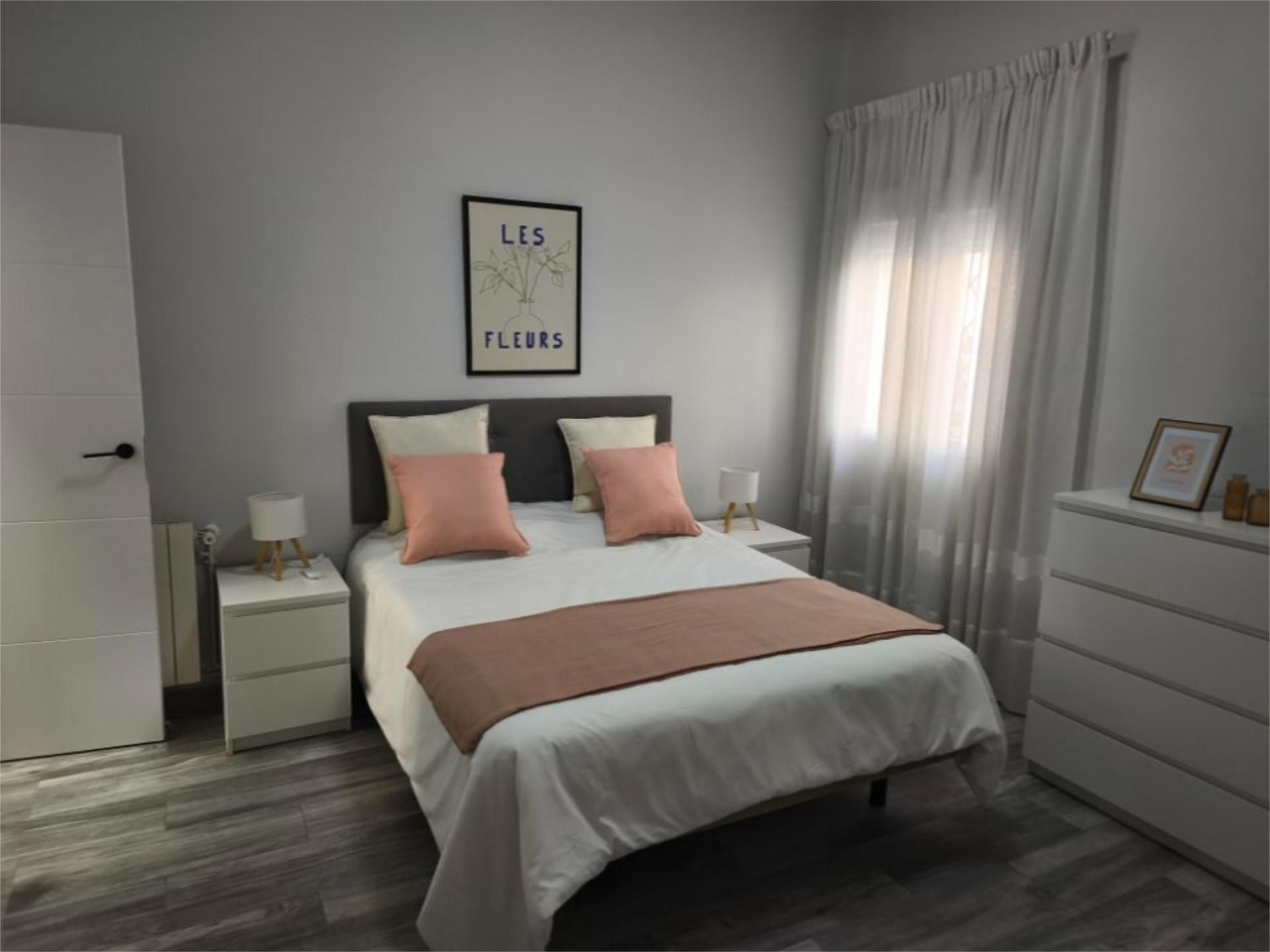 Bedroom of Flat to rent in  Madrid Capital  with Air Conditioner