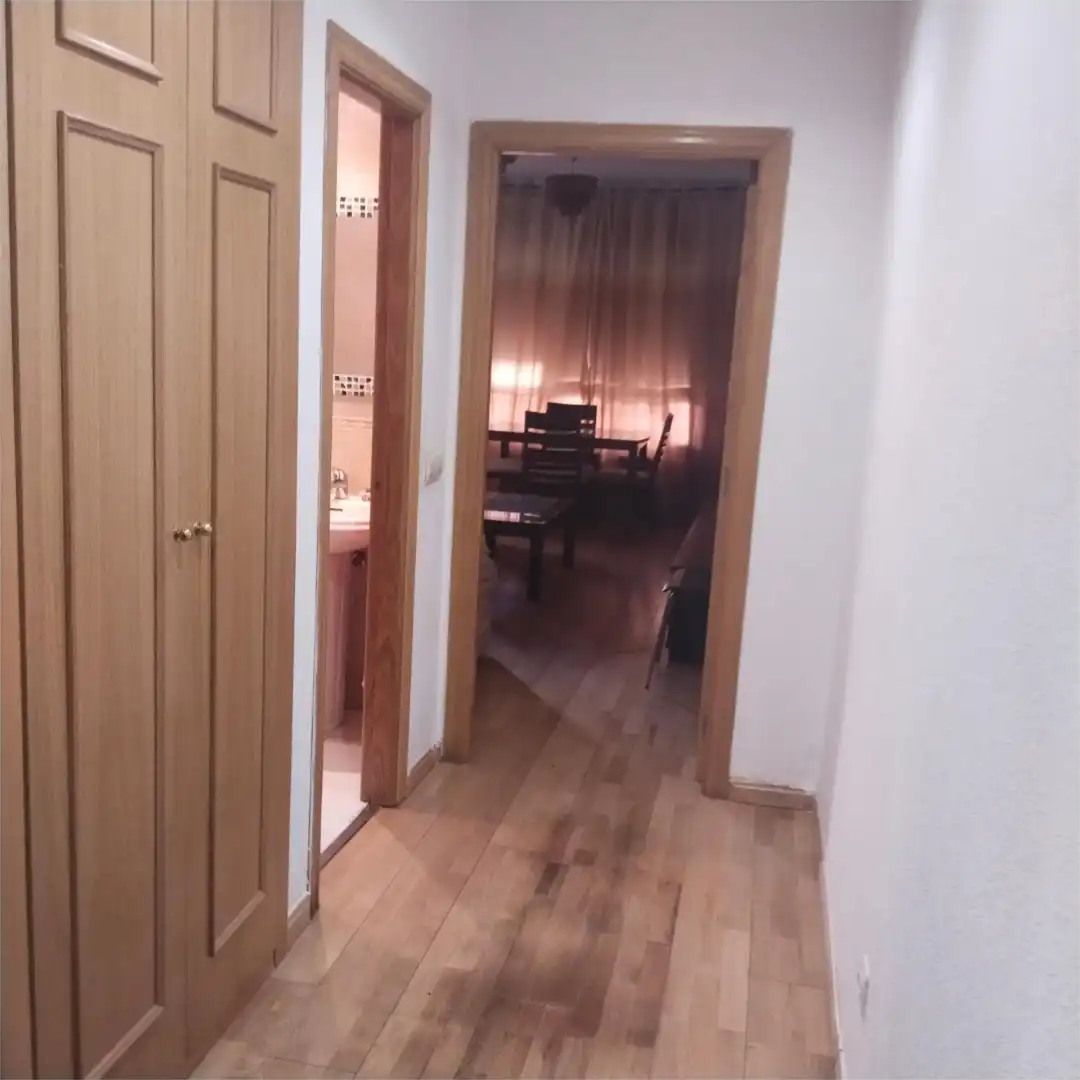 Piso en venta en Calle Agustín Rodríguez Sahagún, 38, Universidad Piso en venta en Ávila con Calefacción, Jardín privado y Parquet