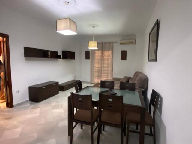 Piso en Alquiler en Avenida de Sevilla, 52 en Los Palacios y Villafranca