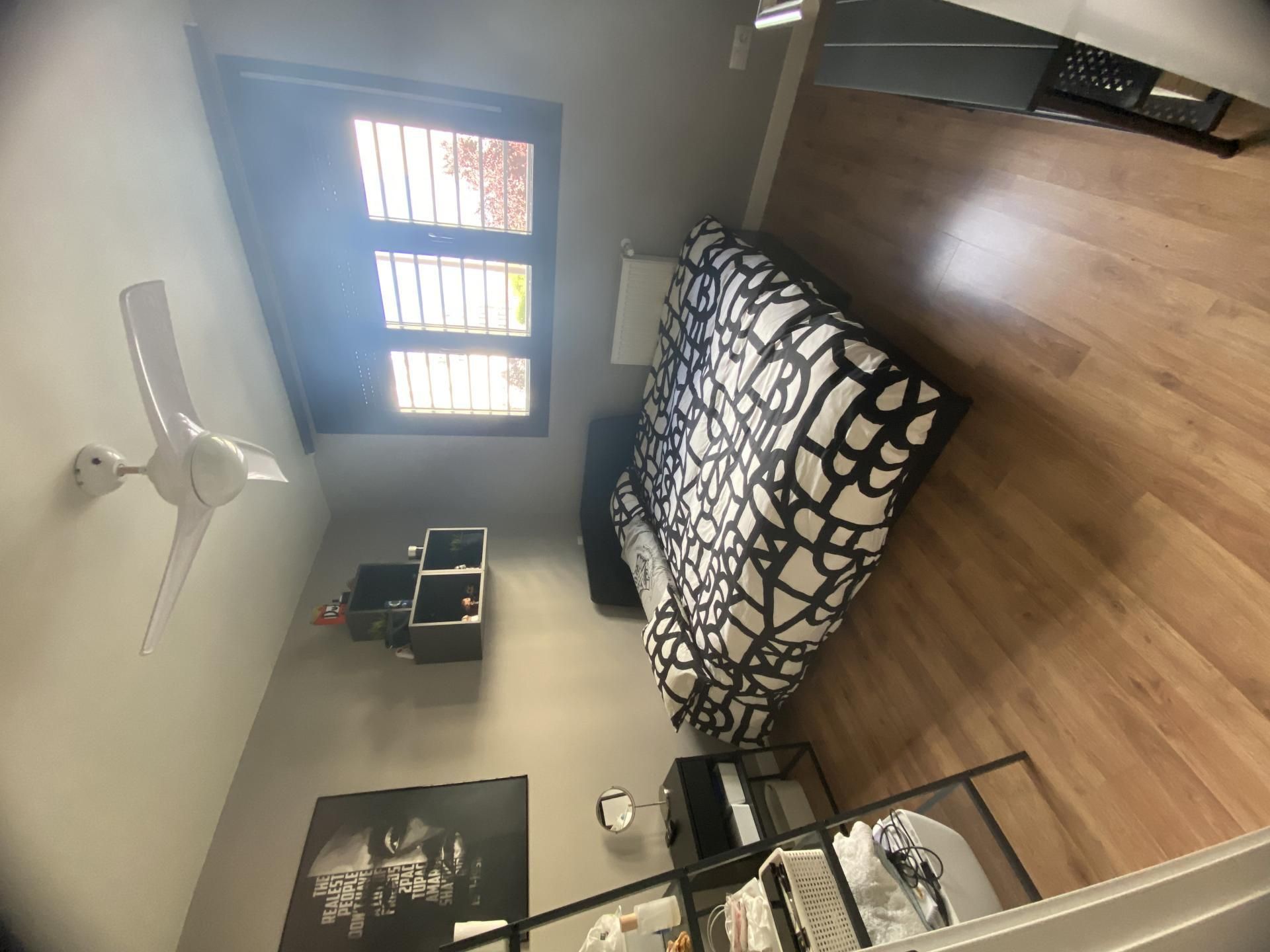 Bedroom of Flat to share in  Madrid Capital  with Air Conditioner, Heating and Private garden