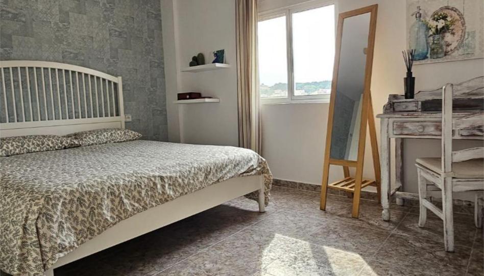 Photo 1 of Attic to share in Calle de Donoso Cortés, 13, Carolinas Bajas, Alicante