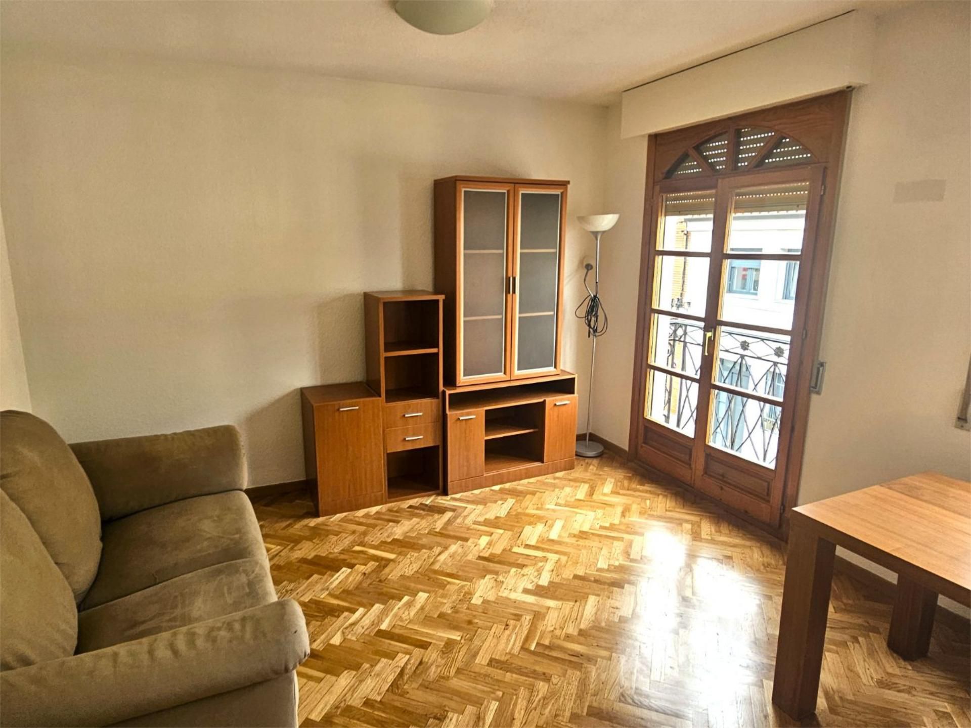 Living room of Flat to rent in Villaviciosa de Odón  with Heating, Parquet flooring and Video intercom