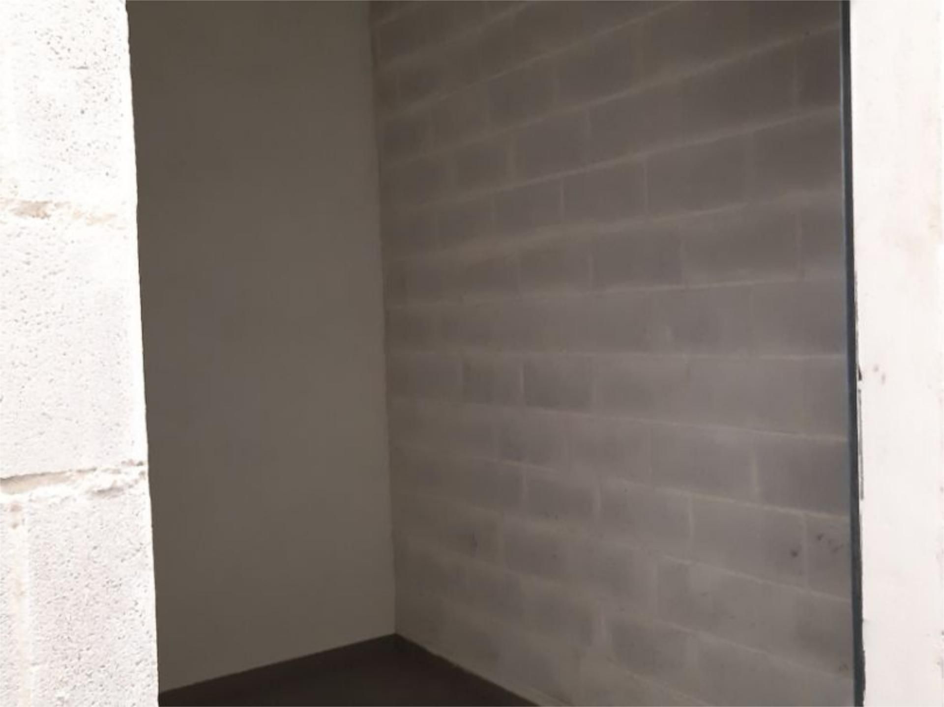 Box room to rent in Vigo 
