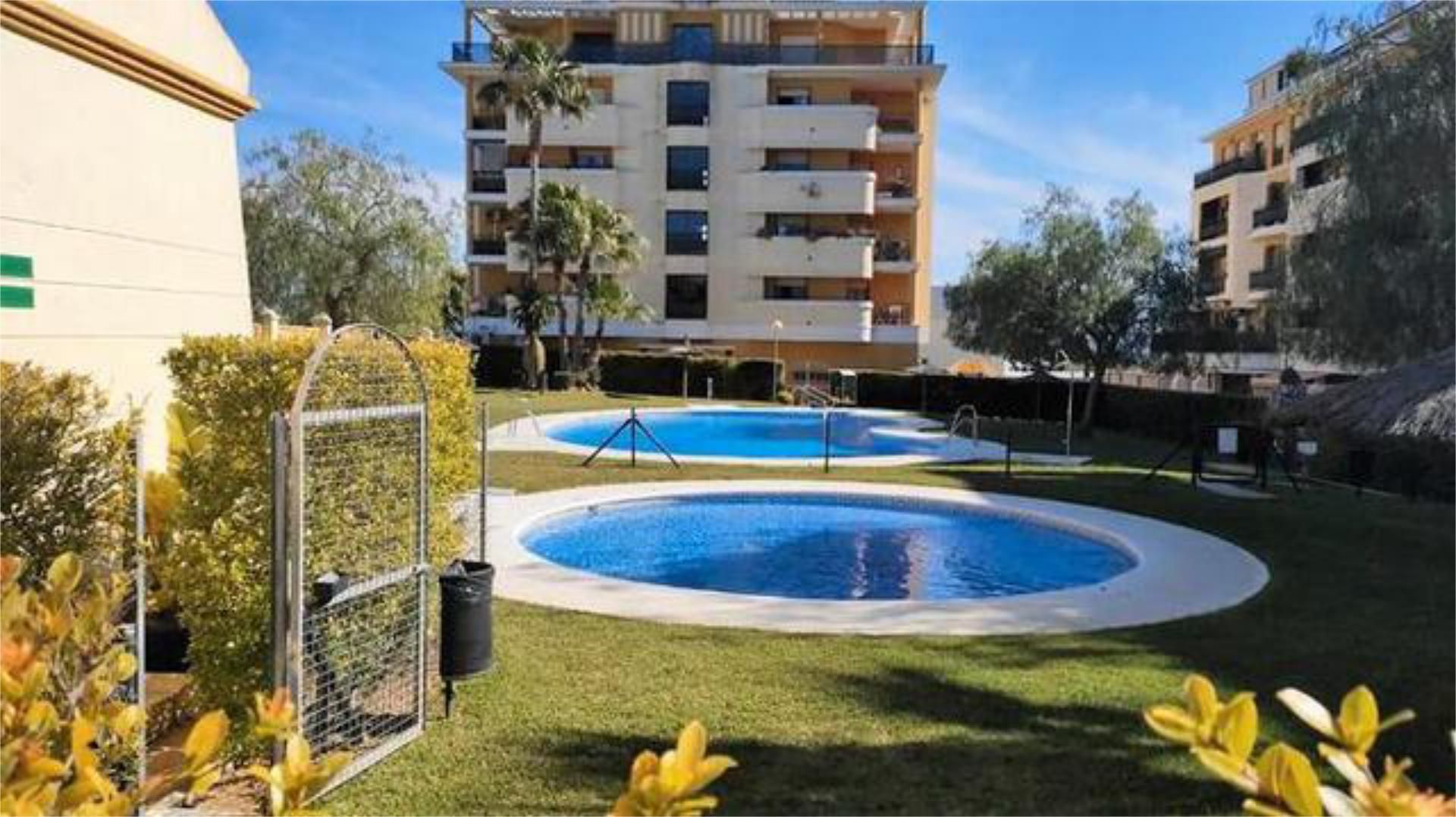 Vista exterior de Àtic en venda en El Puerto de Santa María amb Calefacció, Terrassa i Traster
