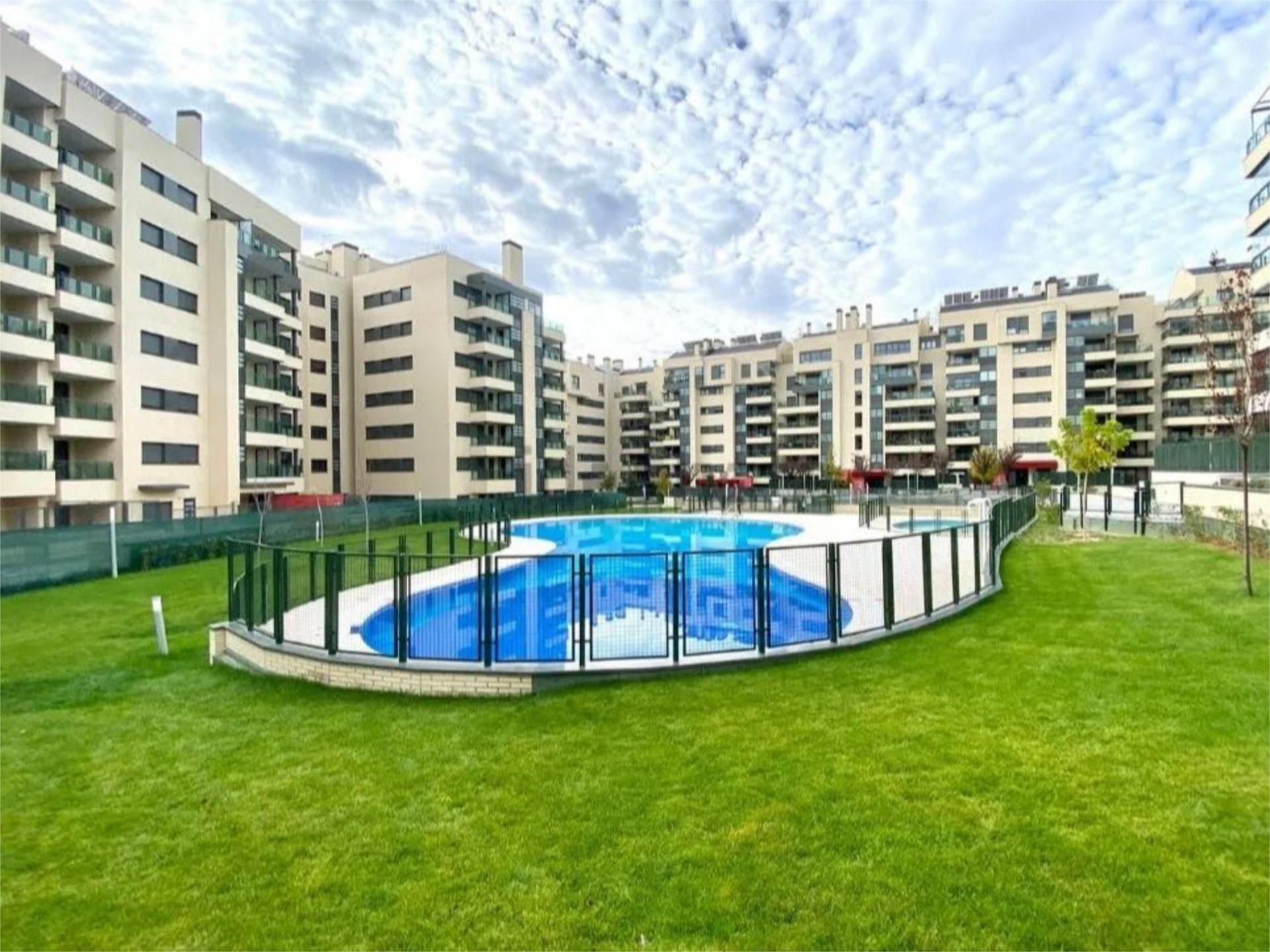 Piscina de Pis de lloguer en Rivas-Vaciamadrid amb Aire condicionat, Calefacció i Terrassa