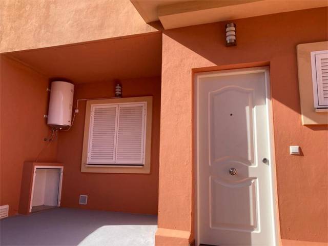 Piso en Alquiler en Calle Escribano, 37 en Benajarafe