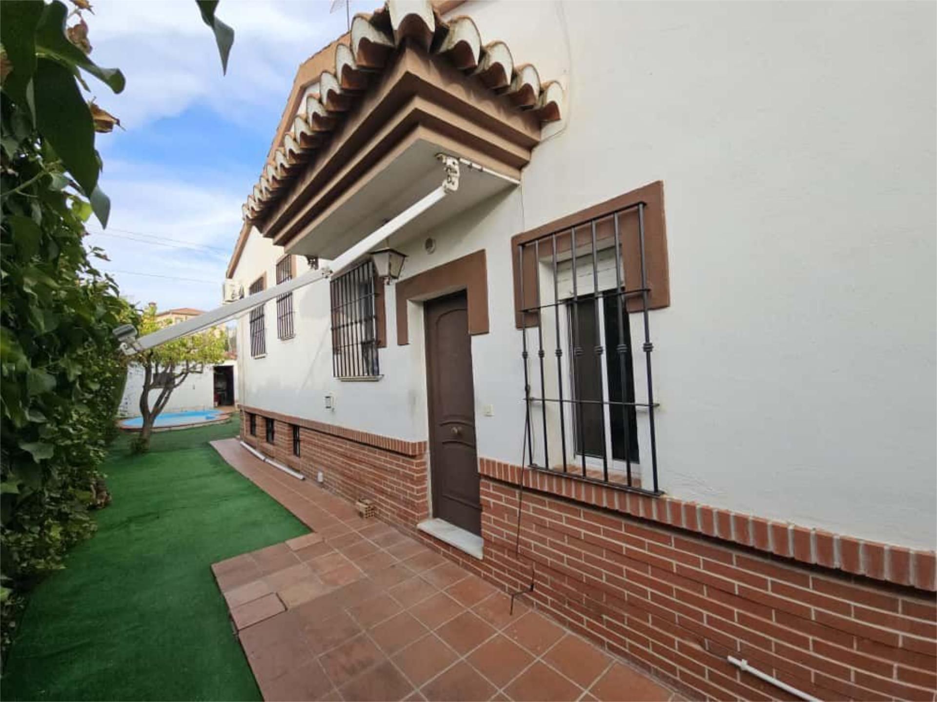 Vista exterior de Piso en venta en Jun con Aire acondicionado, Calefacción y Jardín privado