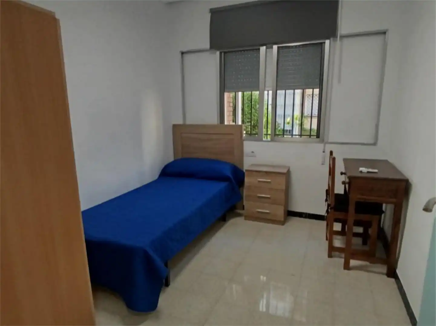 Piso de alquiler en Calle Esmeralda, 6, El Torrejón - El Cerezo Habitación de Piso de alquiler en Sevilla con Terraza, Amueblado y Balcón