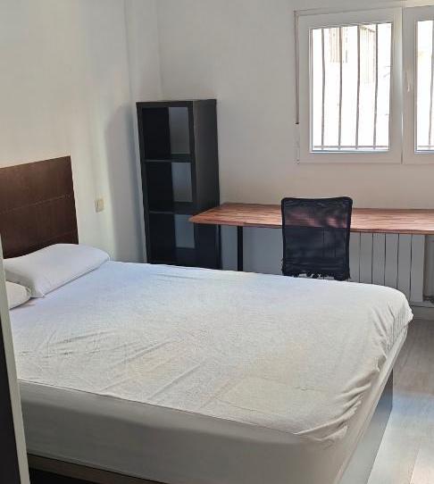 Photo 1 of Study to share in Calle Doce de Octubre, 8, Pilaríca, Valladolid