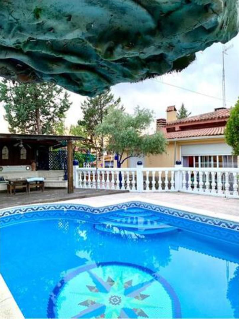 Swimming pool of House or chalet for sale in Móstoles  with Heating, Private garden and Terrace
