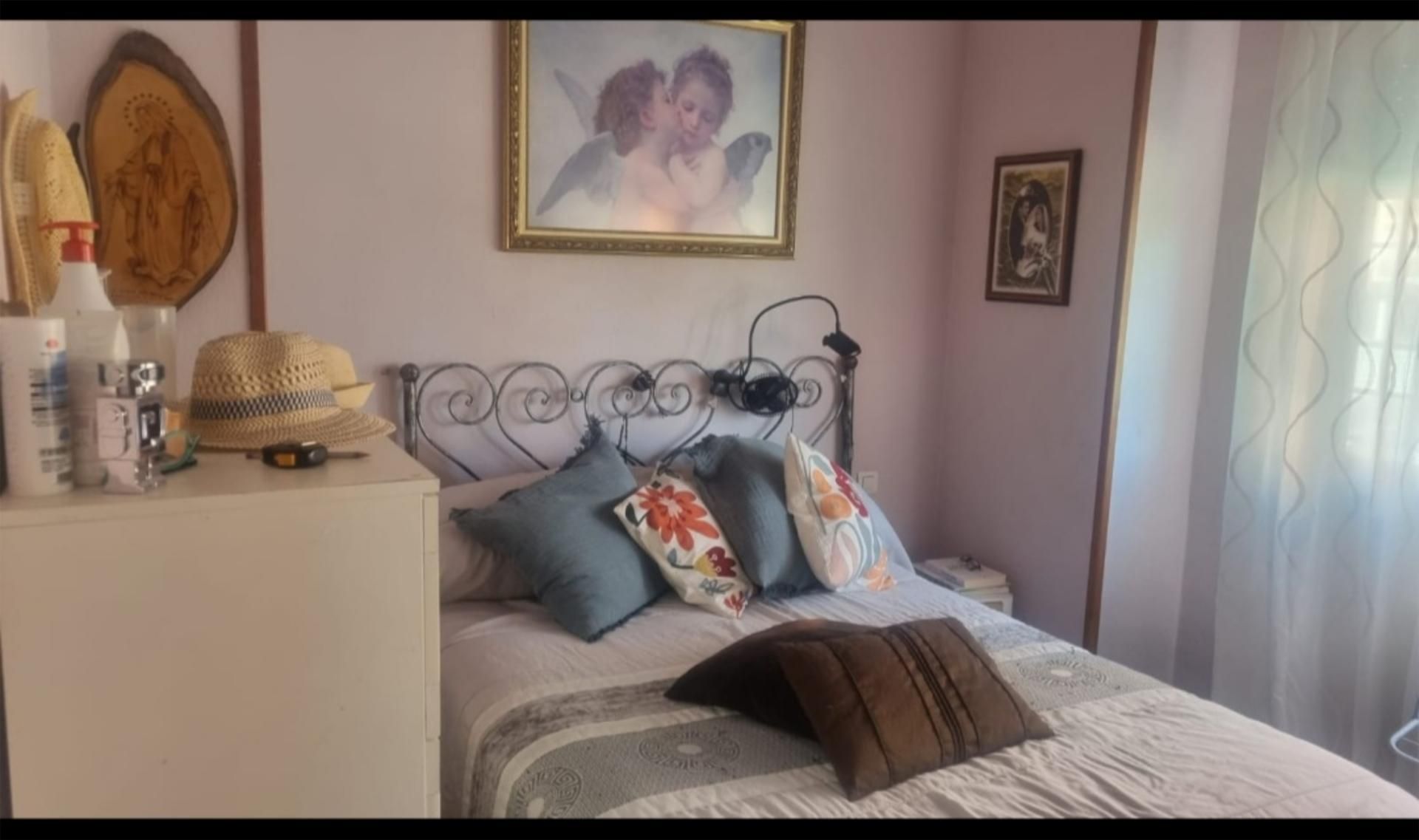 Bedroom of Flat to share in San Fernando de Henares  with Air Conditioner, Parquet flooring and Storage room