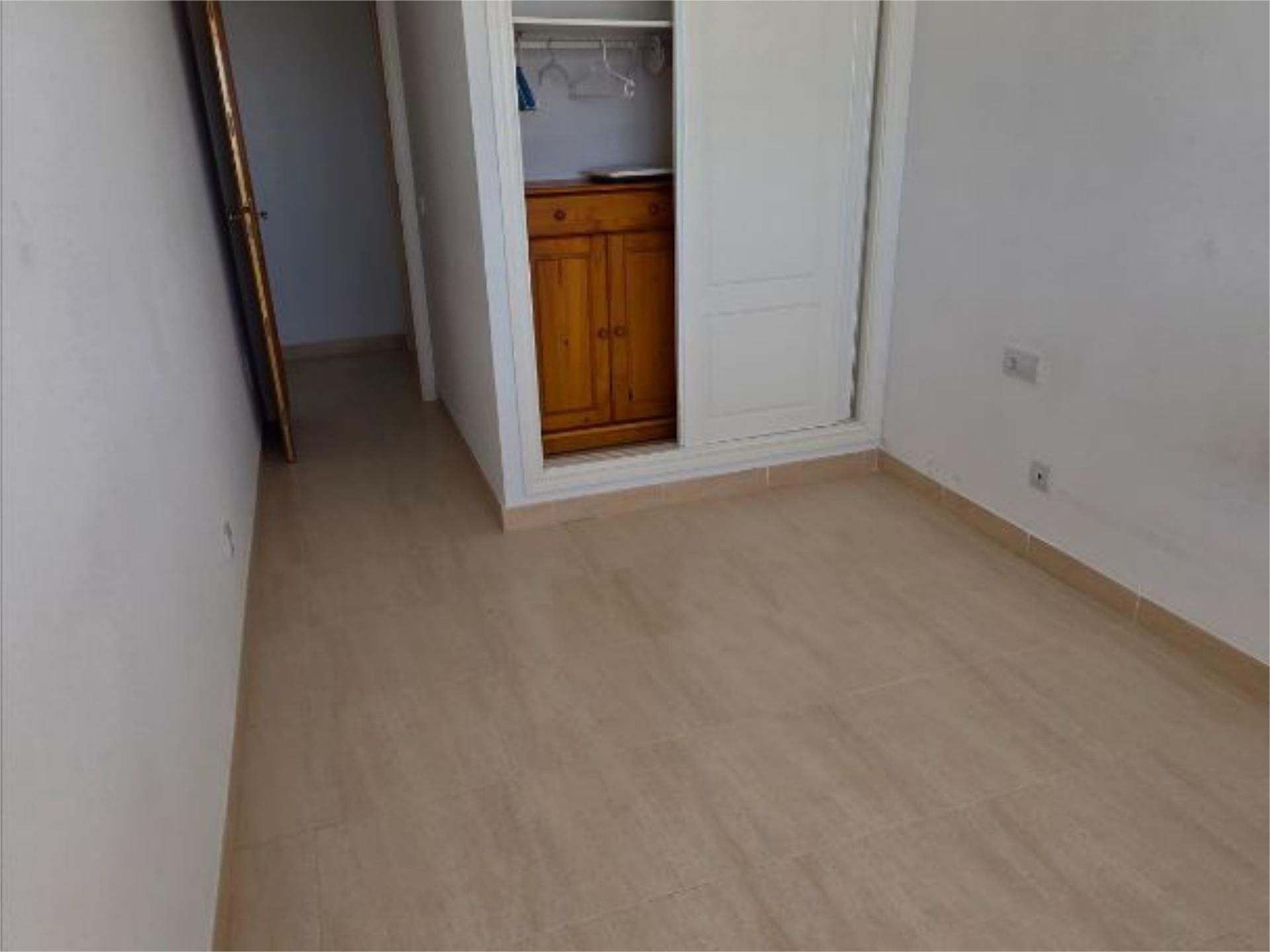 Dormitori de Pis en venda en  Almería Capital amb Aire condicionat i Terrassa