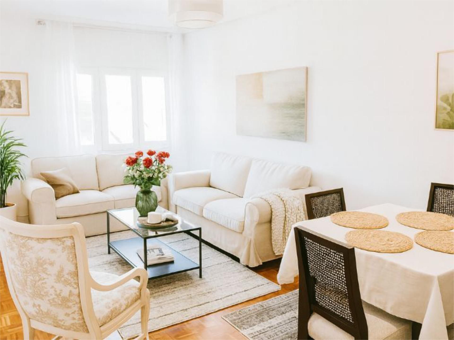 Living room of Flat to rent in Oviedo   with Heating, Furnished and Video intercom