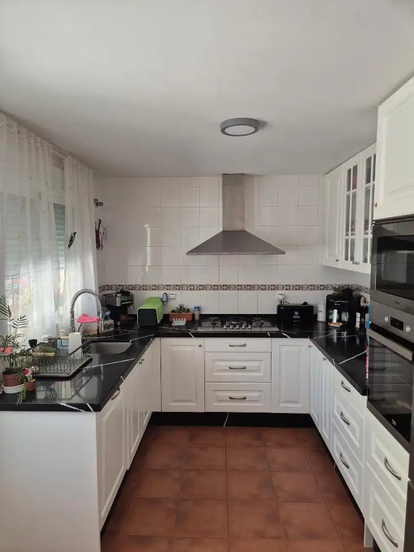 Casa o chalet en venta en Calle Adelfa, 18, Sierra de Yeguas Cocina de Casa o chalet en venta en Sierra de Yeguas con Aire acondicionado, Terraza y Piscina