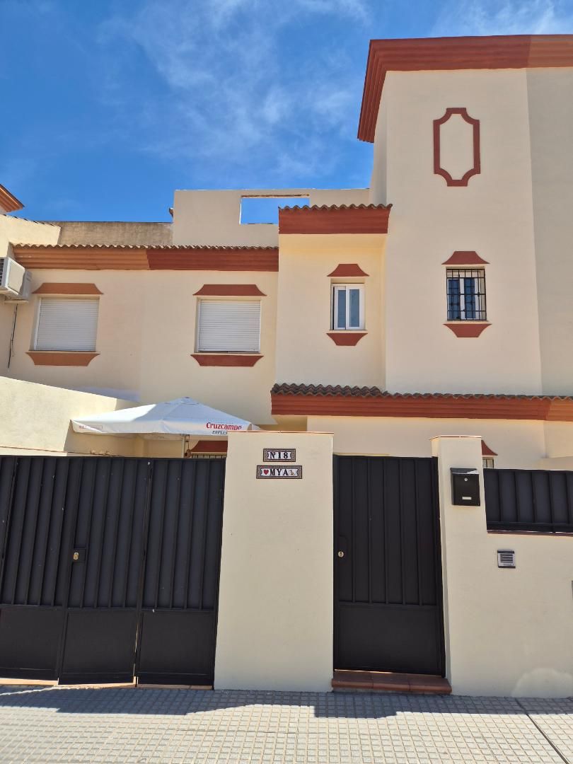 Exterior view of House or chalet for sale in Sierra de Yeguas  with Air Conditioner, Terrace and Swimming Pool
